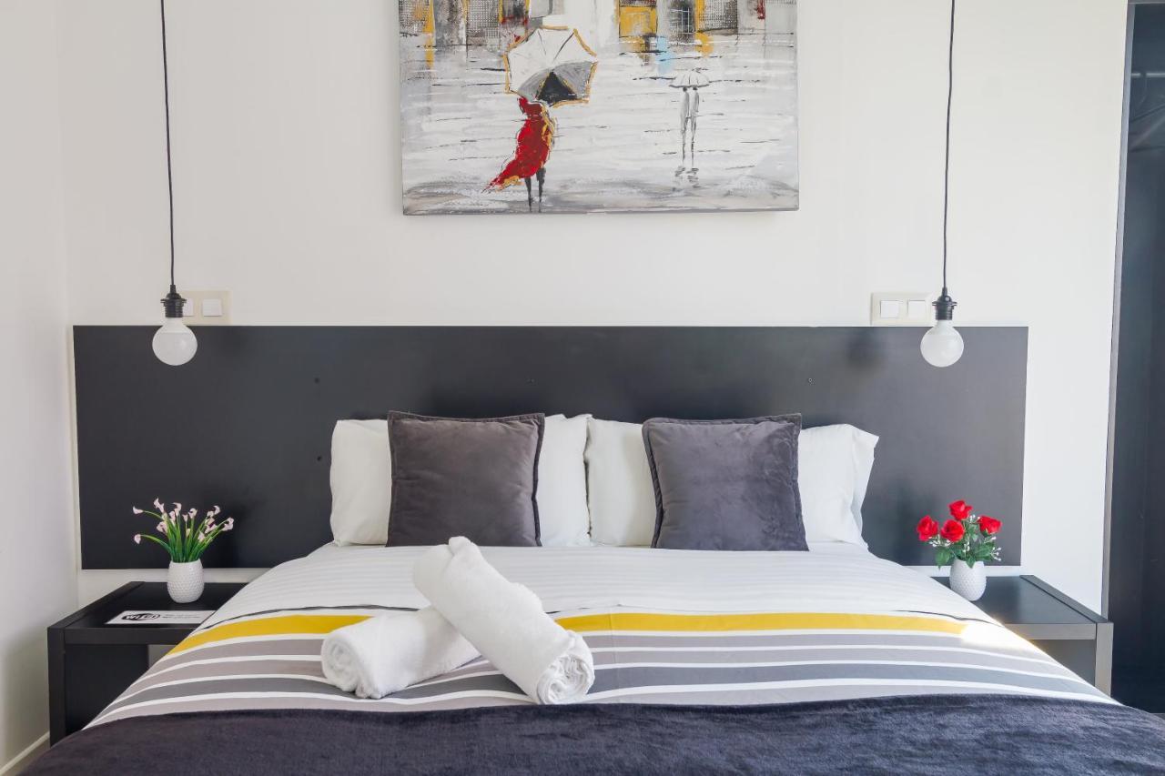 Ayz Villegas - Auto Check-In Property มาดริด ภายนอก รูปภาพ